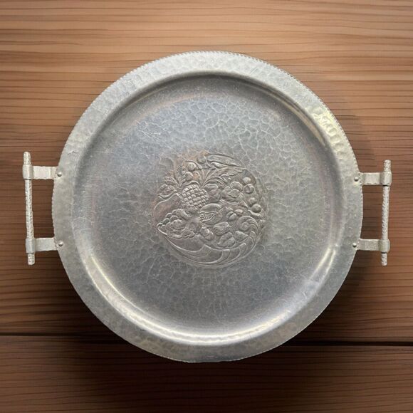 Large Aluminum round hammered serving Tray 16" with handles Fruit leaf Vintage - Picture 1 of 15